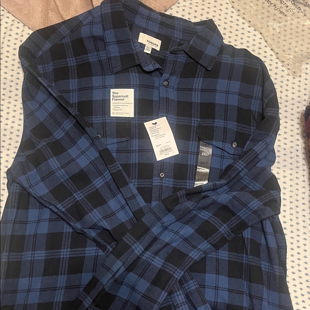 Sonoma Men's Navy and Black Plaid Button Down Shirt